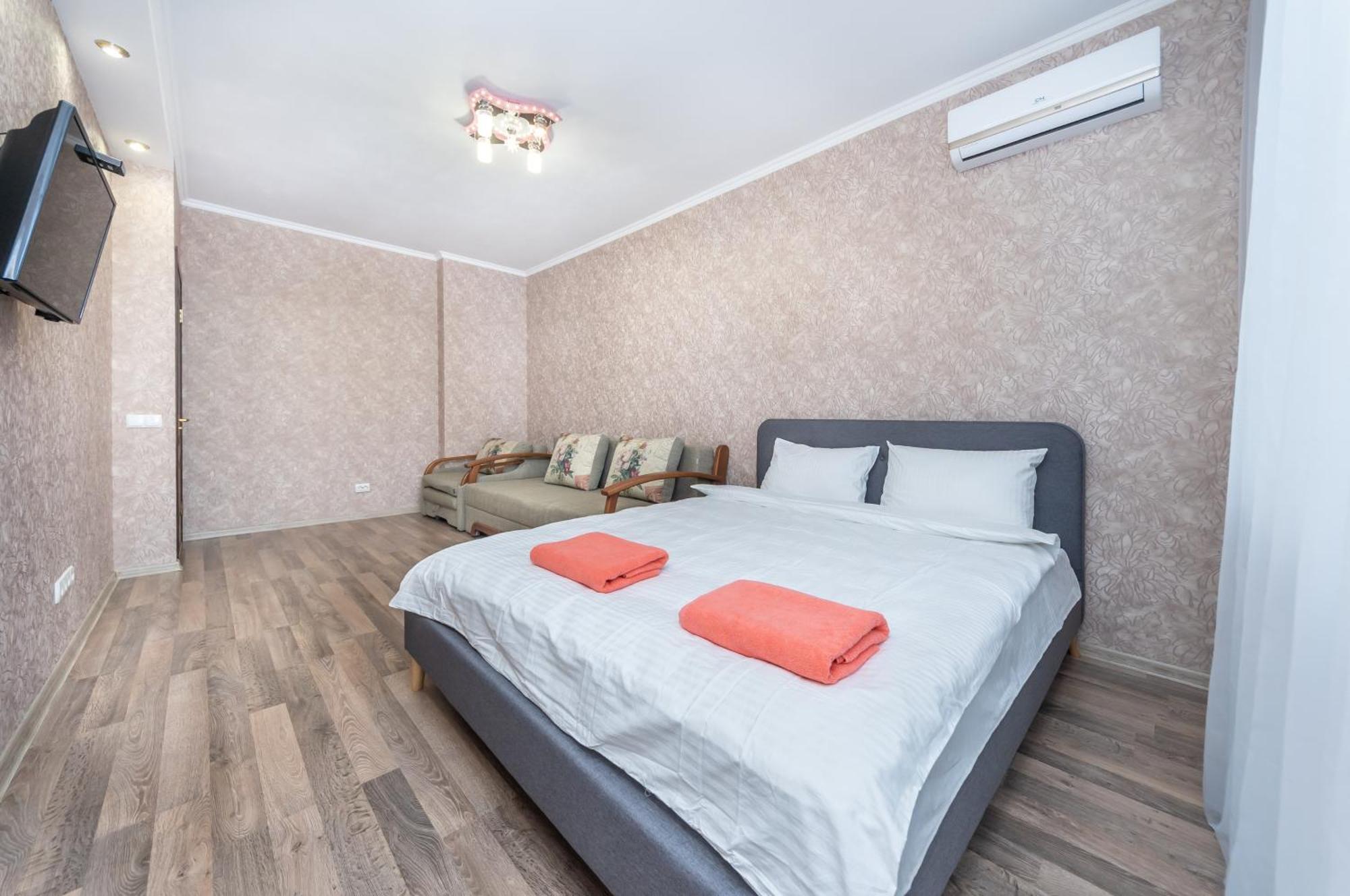 קייב Apartments Near Poznyaki Station מראה חיצוני תמונה
